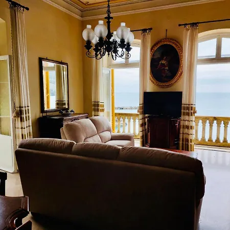 Villa Pallastrelli Villa *